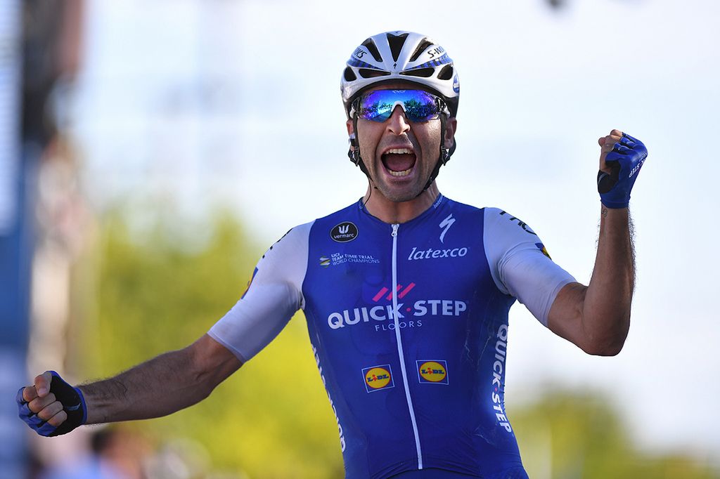 Max Richeze (Quick-Step Floors) wins stage 6 from the breakaway