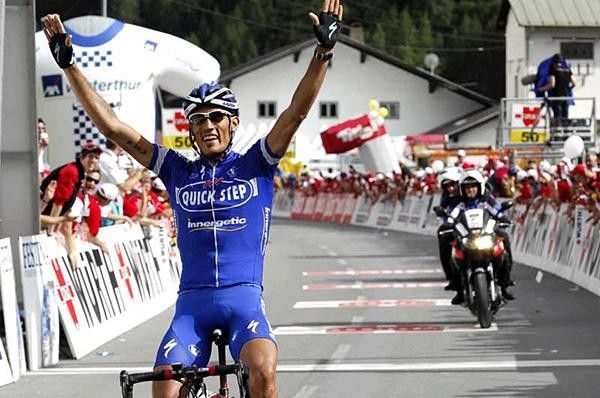 A happy Alessandro Proni (Quickstep-Innergetic) takes stage 3.