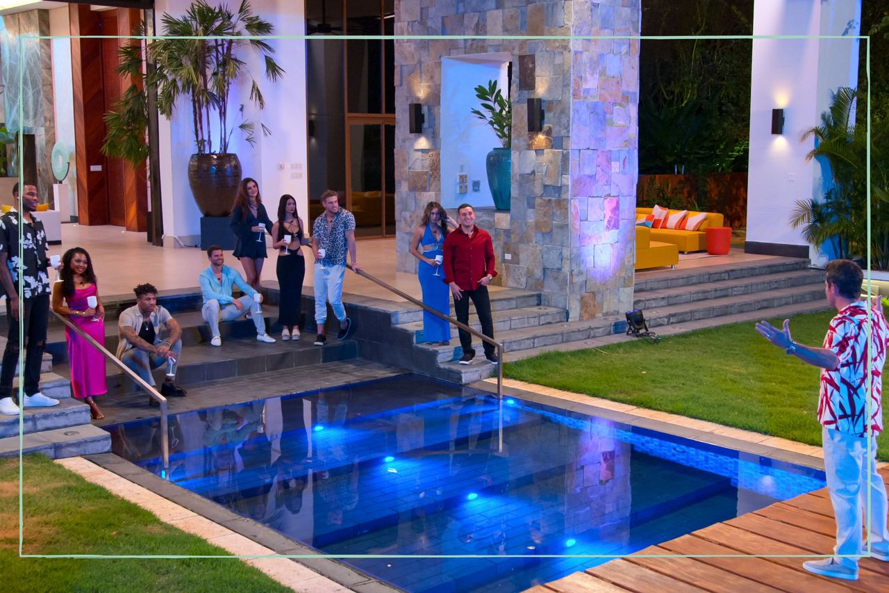 The Perfect Match cast stood around the pool in the villa where it&#039;s filmed