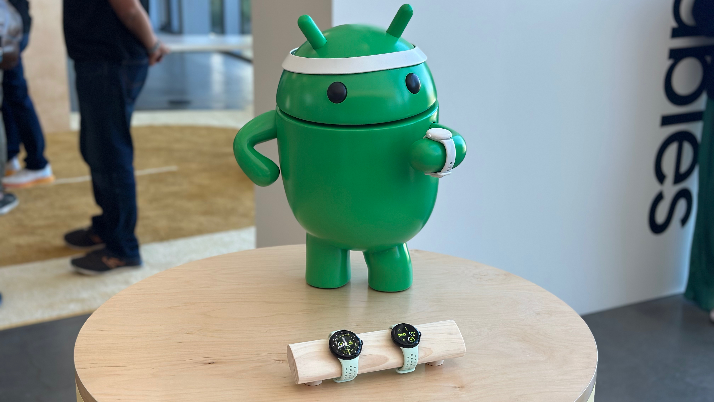 How to use the Google Pixel Watch 3 run coaching features