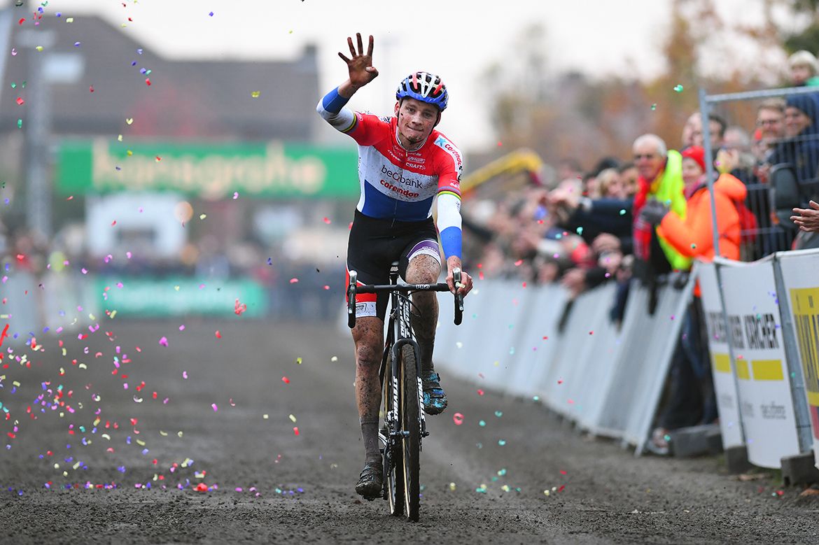 Mathieu van der Poel (Beobank - Corendon) wins Superprestige Gavere.