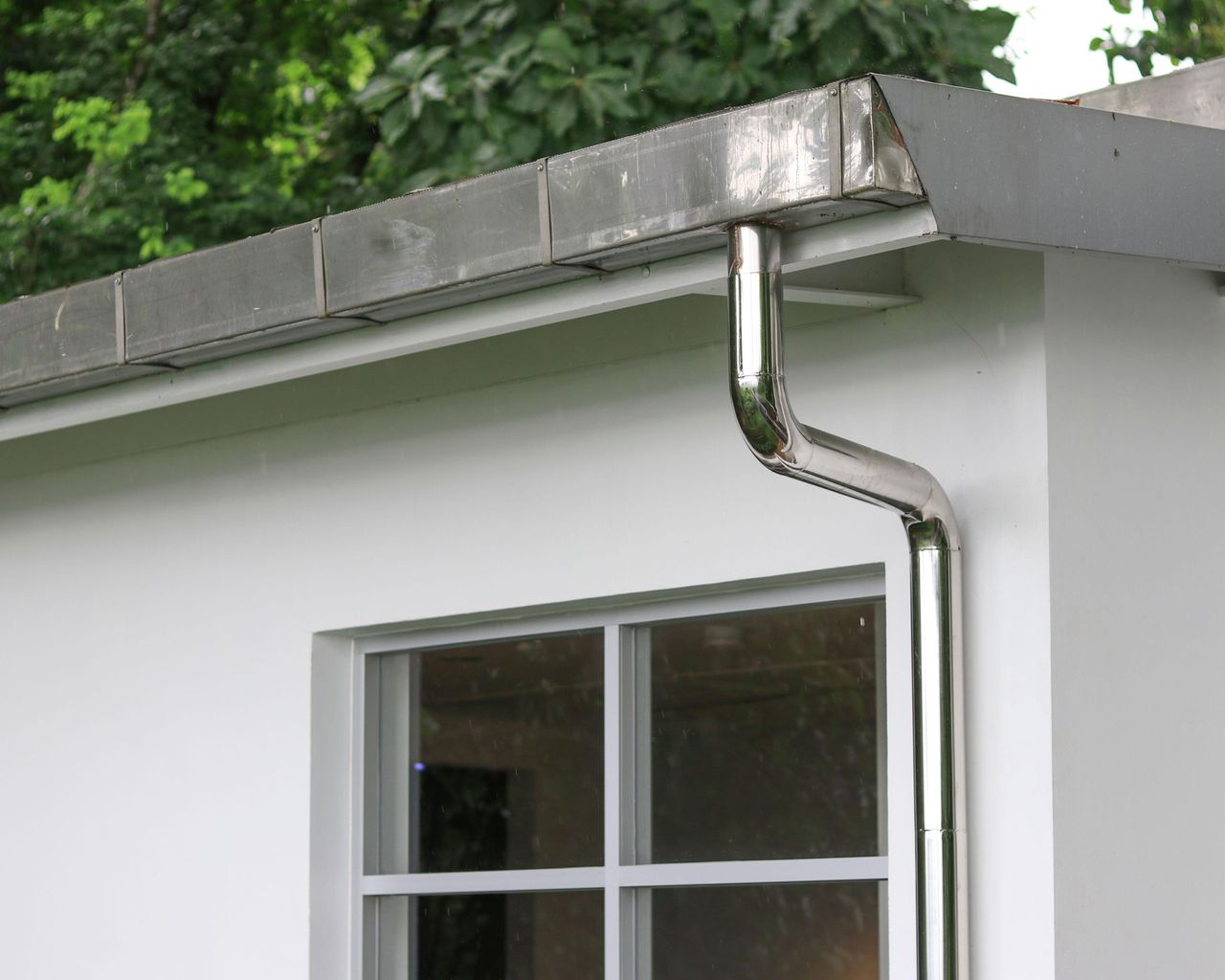 Aluminum gutters