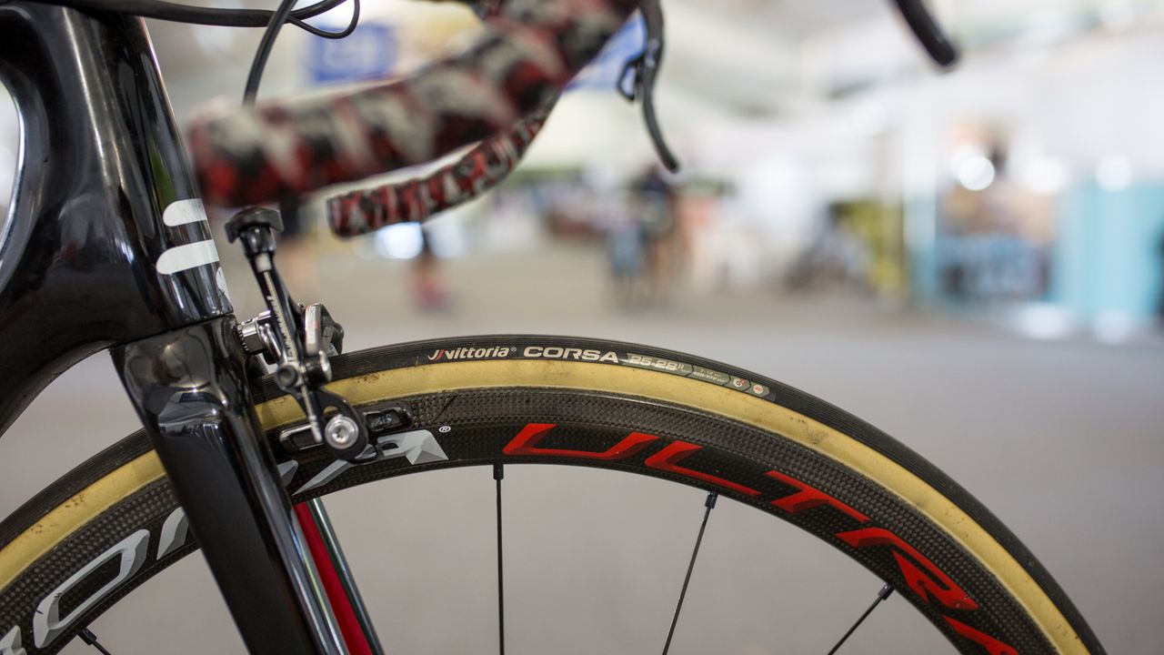 Whilst most of the peloton opt for Continental, Lotto-Soudal roll on Vittoria tubulars