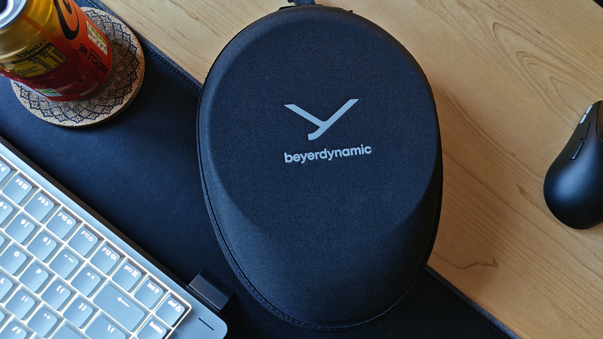 The Beyerdynamic Aventho 300s