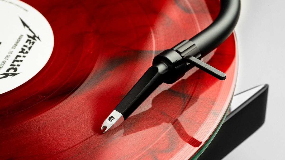 Pro-Ject Metallica turntable