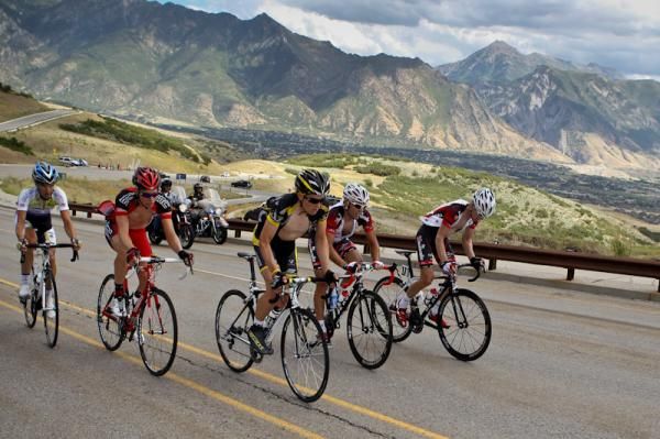 The break away group keeps pushing ahead as the main group gets out of site.