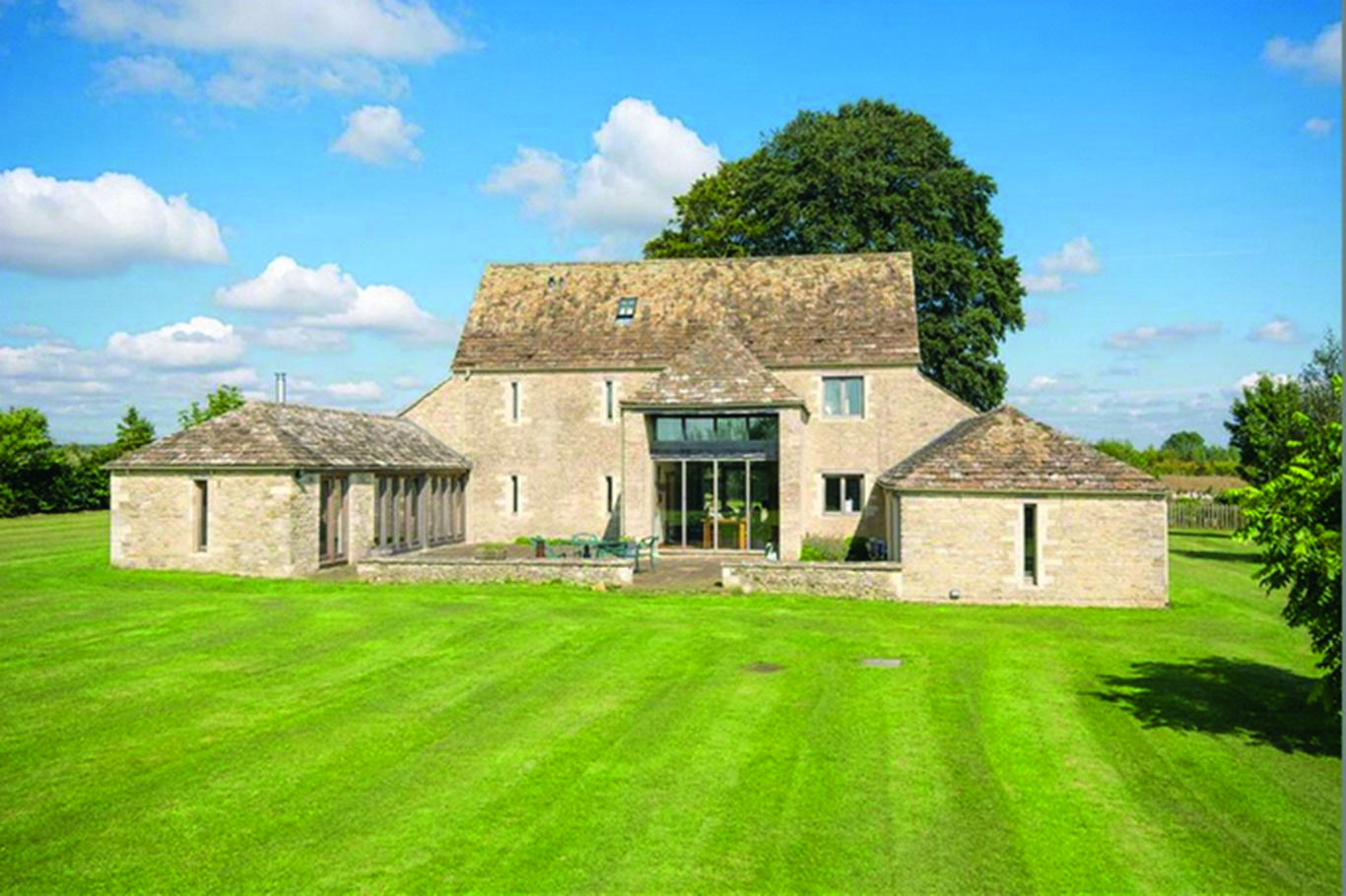 Leighterton-Barn-copy.jpg
