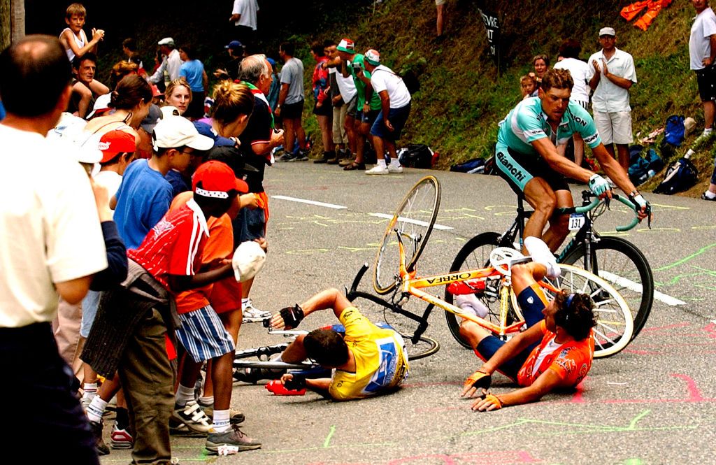 Cycling Tour De France Stage 15 Crash Chute Val Armstrong Lance Maillot Jaune Yellow Jersey Gele Trui Mayo Iban Ullrich Jan BagneresDeBigorre LuzArdiden Ronde Van Frankrijk 2003 100 Ans Jaar Year Tdf Etape Rit Photo by Tim De WaeleGetty Images