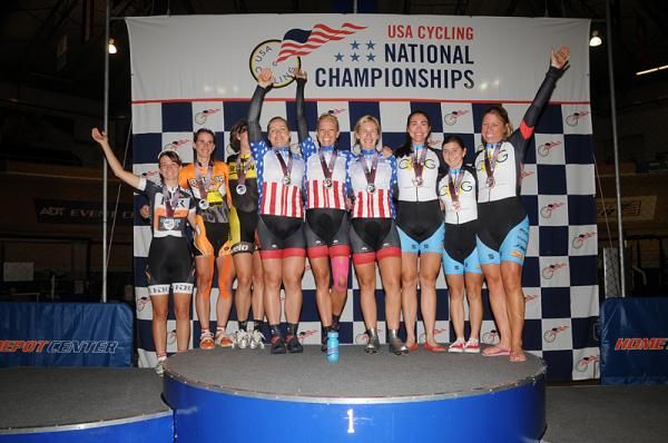 The women's team pursuit podium