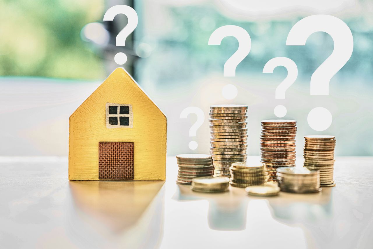 Model of a house next to a pile of coins, with question marks superimposed over the image