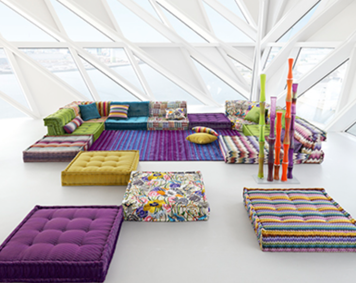 Mah jong sofa