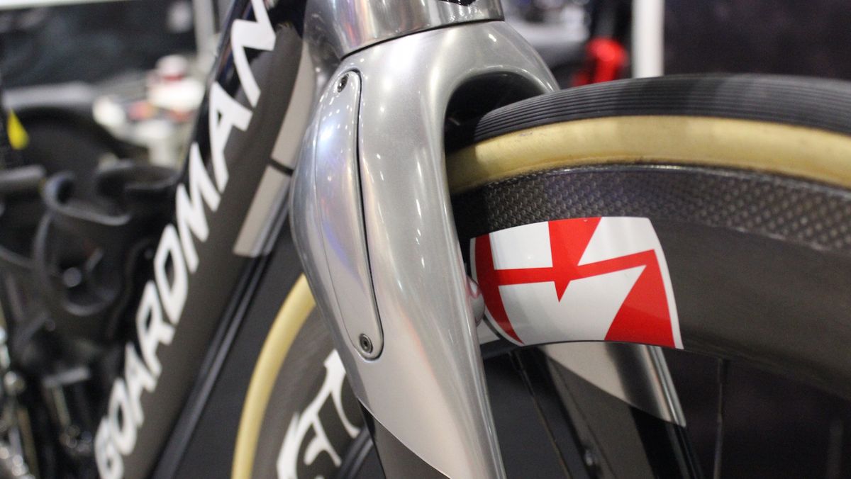 The brake location improves aerodynamics