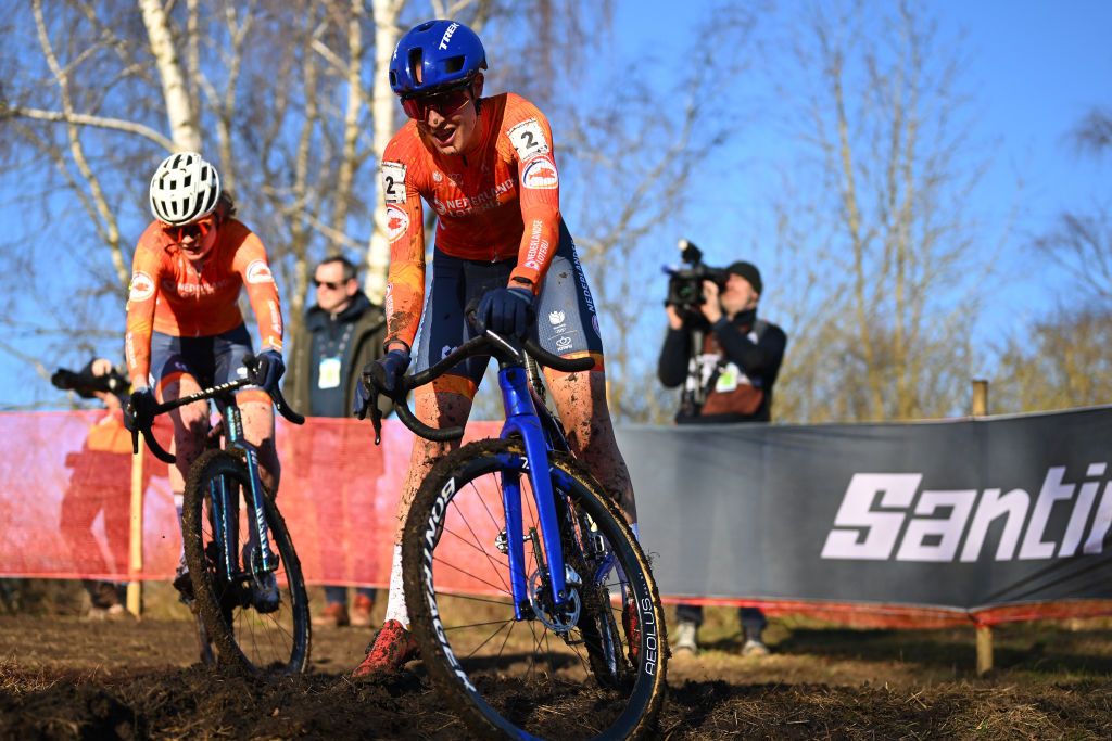 LIEVIN FRANCE FEBRUARY 01 LR Fem Van Empel of Netherlands and Lucinda Brand of Netherlands compete during the 76th UCI CycloCross World Championships 2025 Womens Elite on February 01 2025 in Lievin France Photo by Luc ClaessenGetty Images