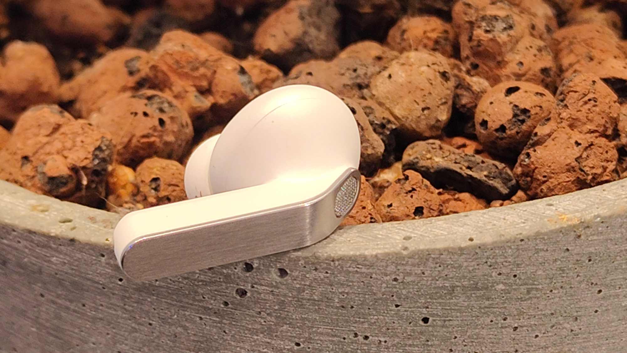 The brushed-metal edge of the Samsung Galaxy Buds 4 Pro.