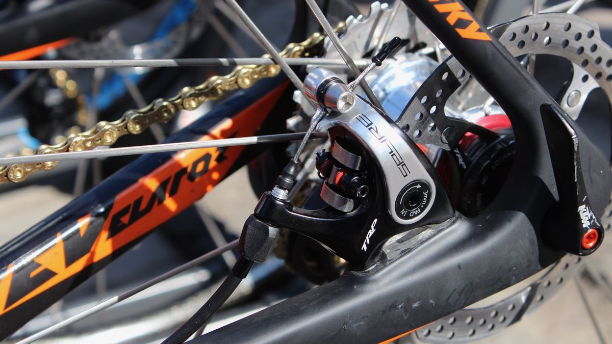 Cable-actuated discs were found with more than one team
