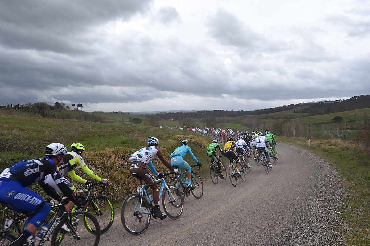 Cloudy skies greet the peloton