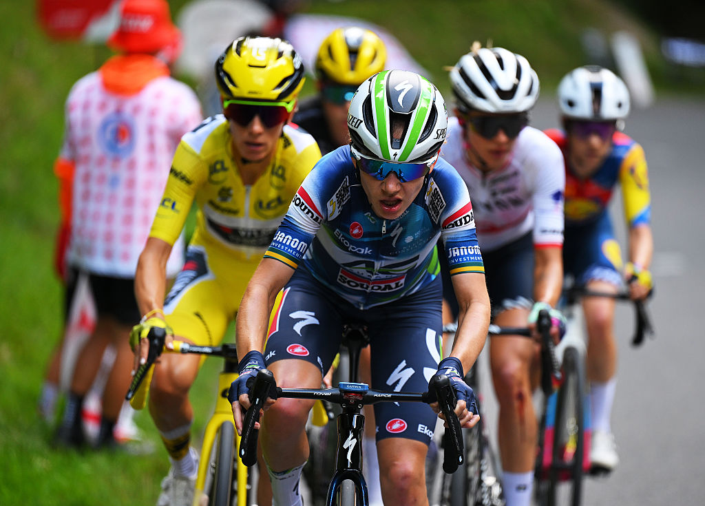 CHATEL LES PORTES DU SOLEIL, FRANCE - AUGUST 03: Sarah Gigante of Australia and Team AG Insurance - Soudal competes during the 4th Tour de France Femmes 2025, Stage 9 a 124.1km stage from Praz-sur-Arly to Chatel Les Portes du Soleilon 1298m / #UCIWWT / August 03, 2025 in Chatel Les Portes du Soleil, France. (Photo by Tim de Waele/Getty Images)