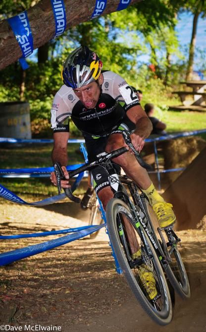 Tim Johnson (Cannondale Cyclocrossworld.com) leading the race with two laps to go