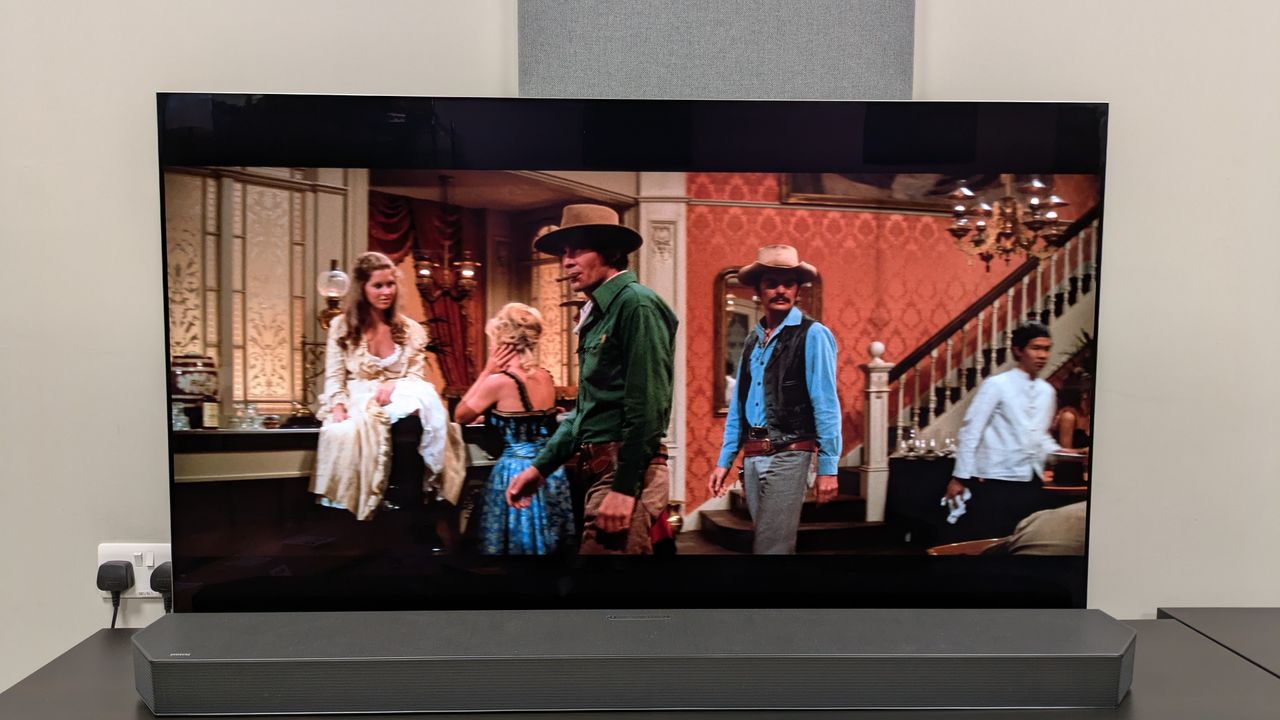 Westworld (1973) 4k Blu-ray on LG G5 showing Peter and John in the bar of a brothel