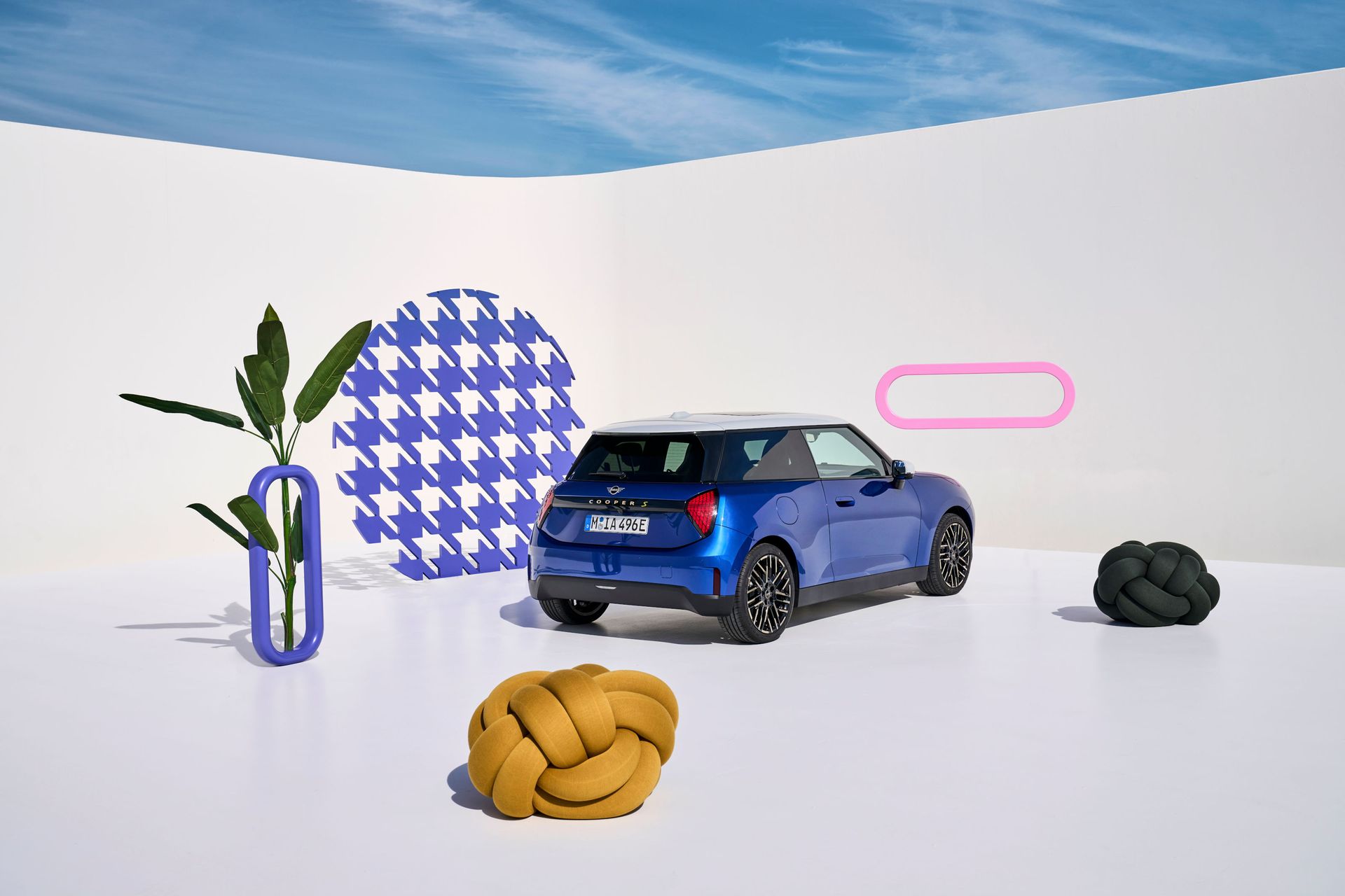 The new Mini Cooper SE EV