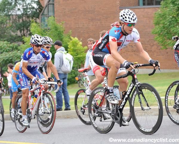 Dominique Rollin (Team Canada-Spidertech) was dropped in the final laps.