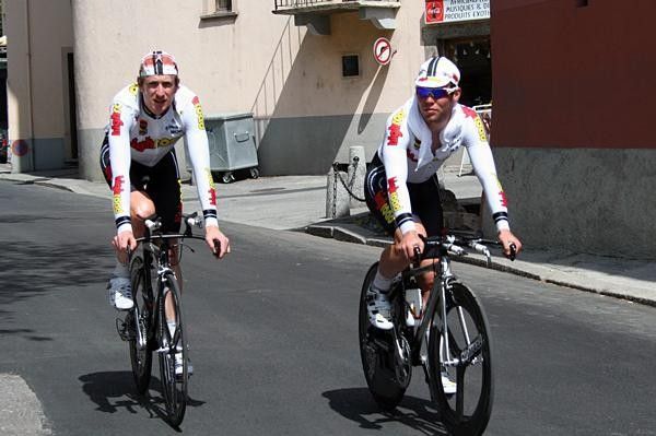 World Madison champions Bradley Wiggins and Mark Cavendish (both High Road) started just a minute apart but resisted the temptation to practice their handslings in today's time trial.