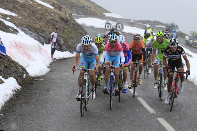 Tanel Kangert (Astana Pro Team) leads his boss
