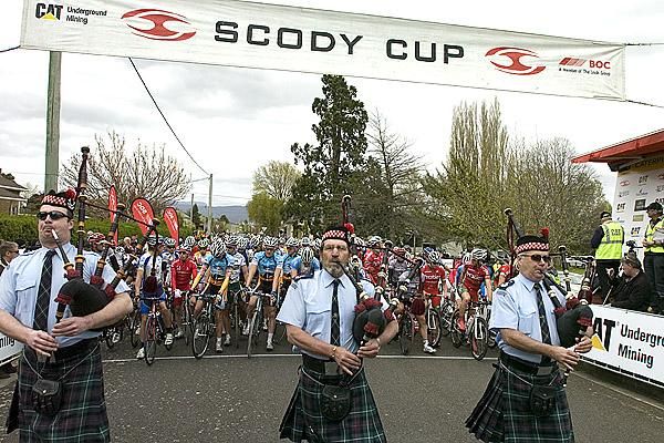 The field line up on the startline in Westbury after being escorted to the line by members of the Westbury Pipe Band.