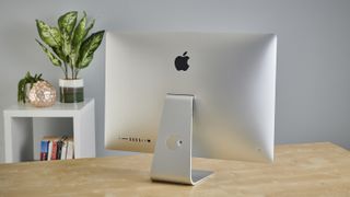Apple iMac 27-inch (2020) on a wooden desk