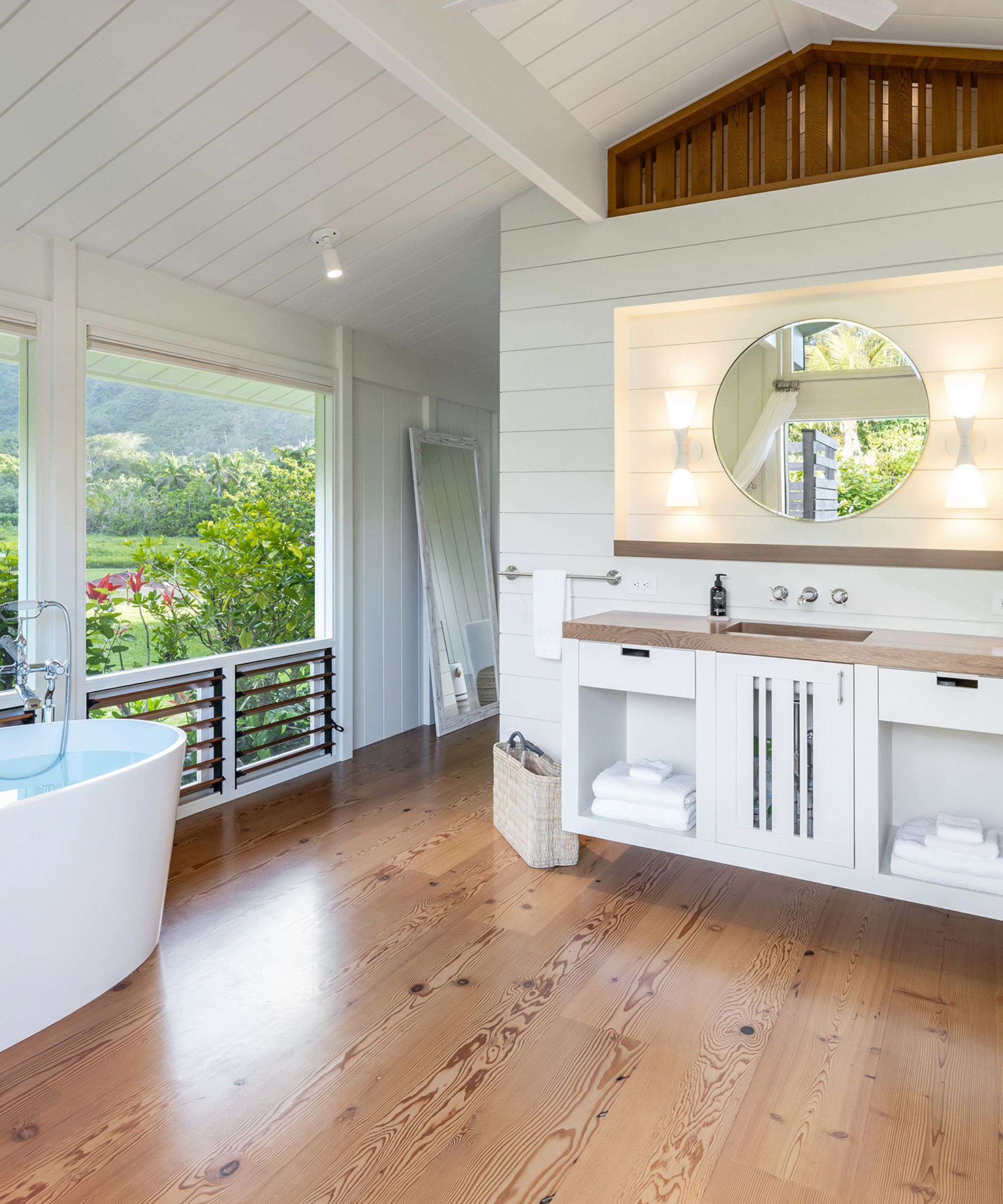 Julia Roberts' bathroom