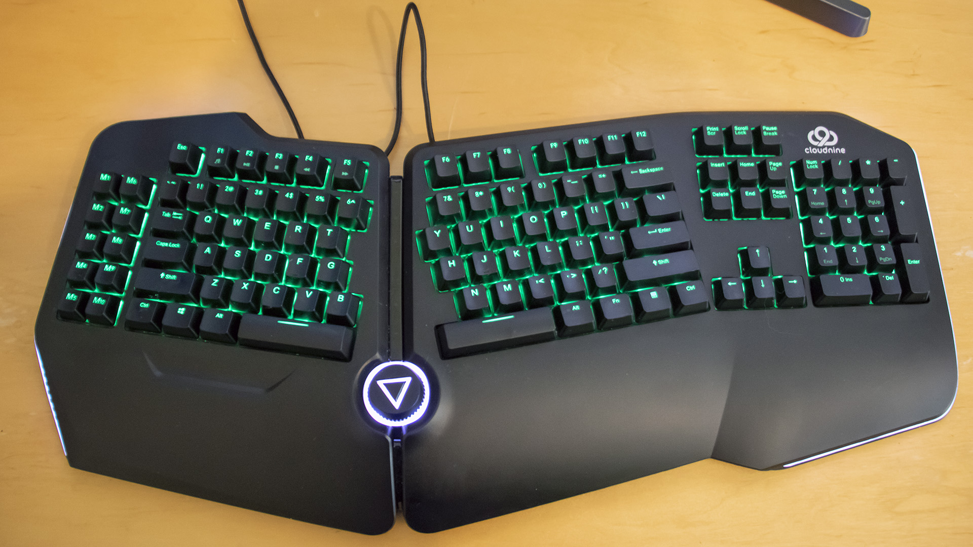 Cloud Nine C989 ErgoFS Mechanical Split Keyboard Review: Ergonomic