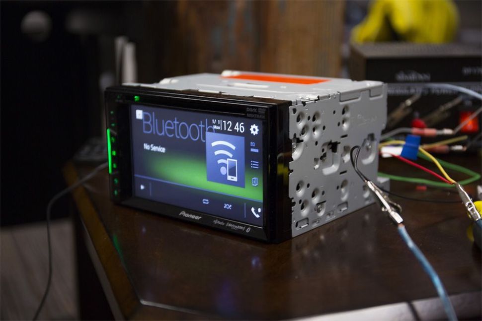 Pioneer AVH501EX Review | Top Ten Reviews