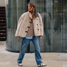Fashion person Kim Turkington wear the H&M faux Shearling Jacket.