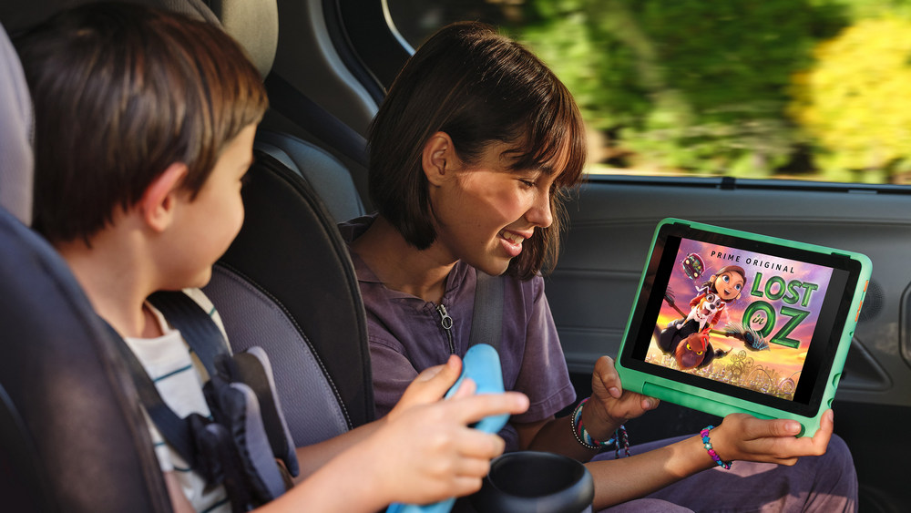 amazon fire hd 8 kids pro 2024 lifestyle image