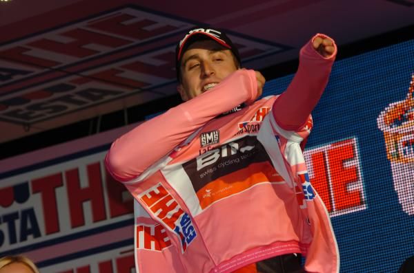 Taylor Phinney (BMC) slips into the leader's jersey