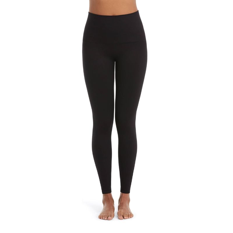 A woman waring Spanx seamless leggings