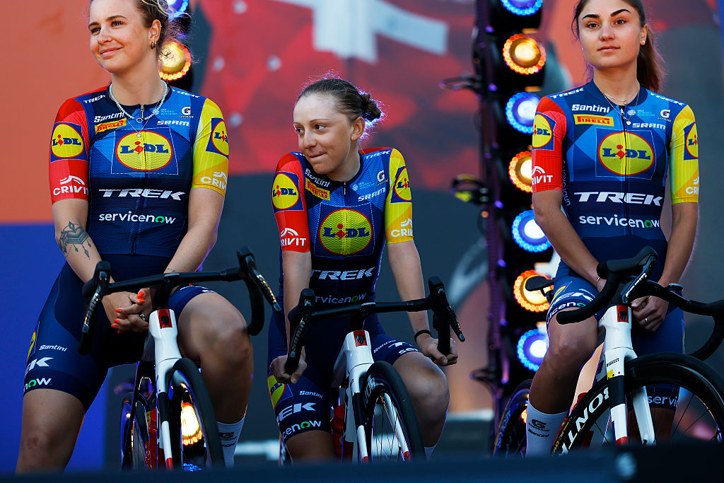 ADELAIDE, AUSTRALIA - 16 DE ENERO: Gaia Realini de Italia y el equipo Lidl - Trek durante el 26º Santos Tour Down Under 2026, presentación del equipo el 16 de enero de 2026 en Adelaide, Australia. (Foto de Con Chronis/Getty Images)