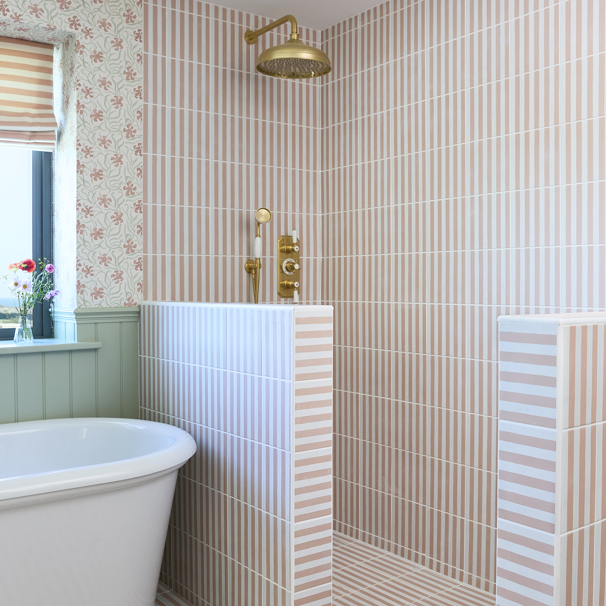 Ca Pietra bathrooms