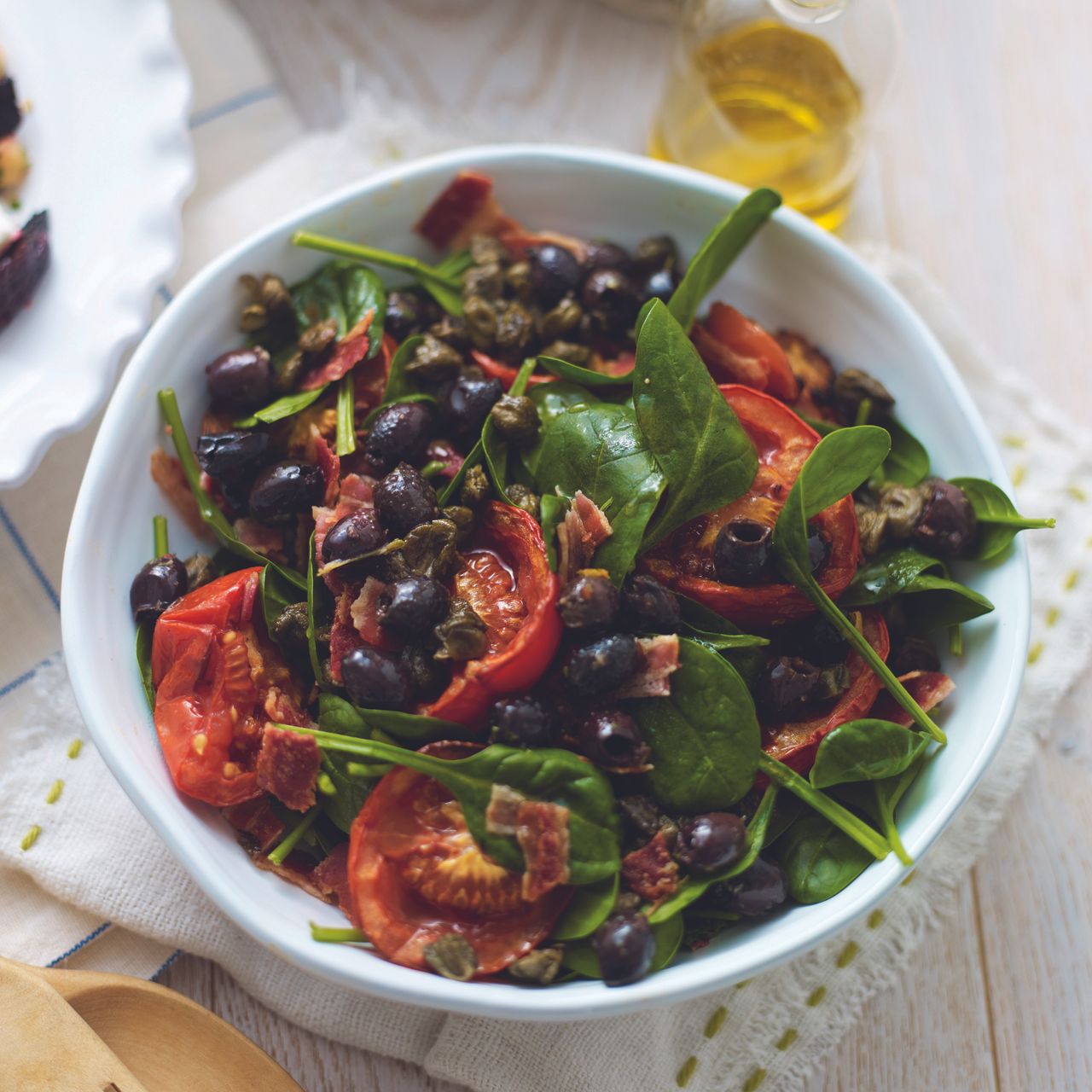 Slow-Roasted Bacon and Spinach Salad-woman and home