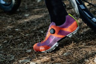 Fizik Vento Proxy gravel shoe on foot