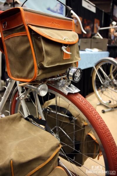 Wiring is run through the fender on this MAP Bicycles 650b tourer.
