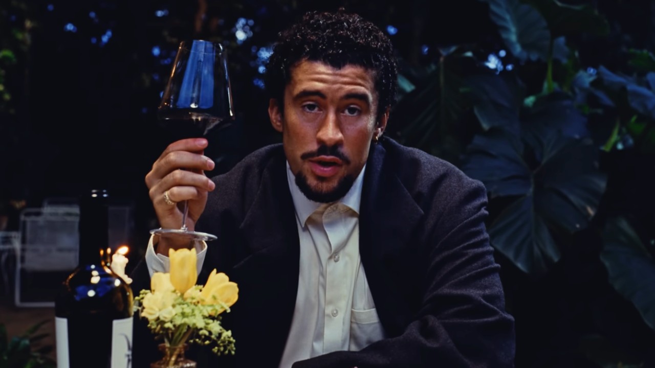 Bad Bunny appears in the music video for "BOKeTE".