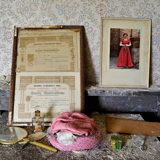 eerie pictures from inside ‘red dress manor’