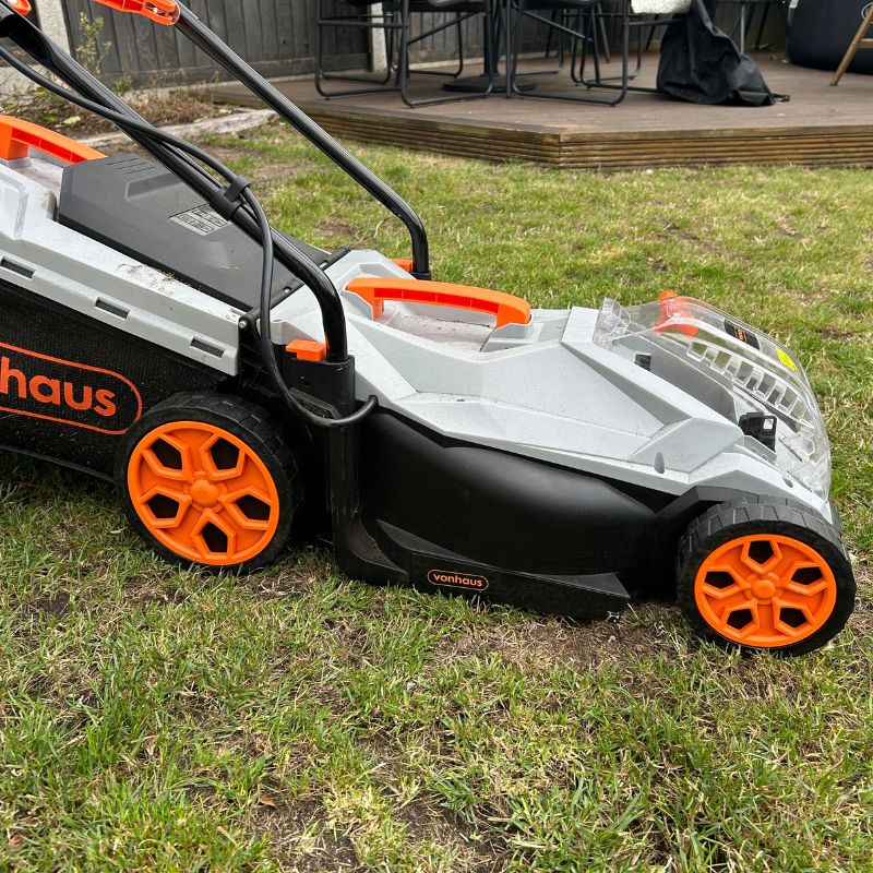 Vonhaus Cordless Lawn Mower 40V - cutting height 1