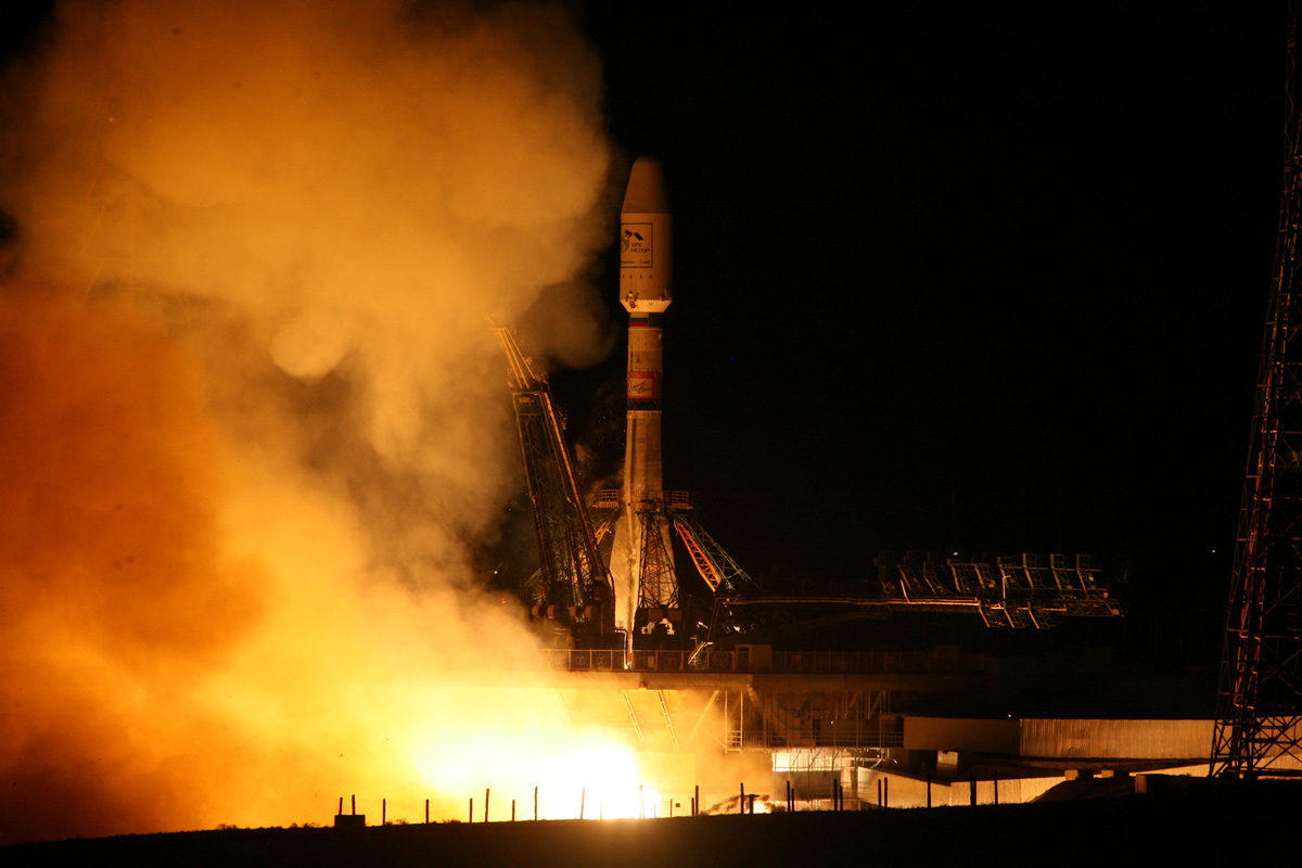 Amazing Launch Photos: Europe's MetOp-B Weather Satellite Blasts Off ...