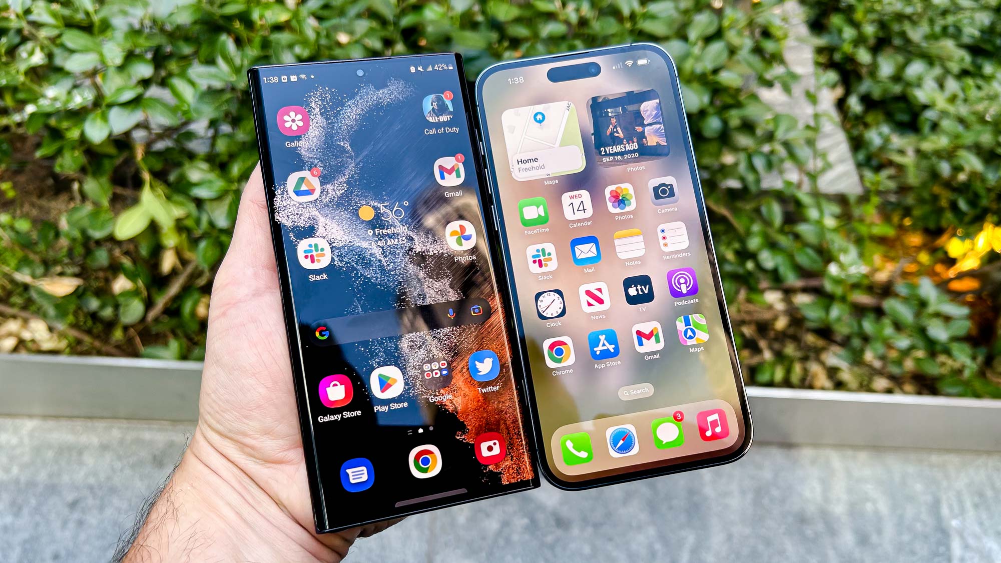 iPhone 14 Pro Max vs Samsung Galaxy S22 Ultra: Which flagship phone