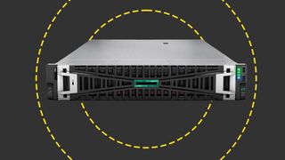The HPE ProLiant DL560 Gen11 on the ITPro background