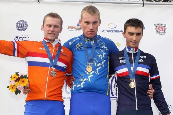 U23 men's European 'cross championship podium (L-R): Corne Van Kessel (Netherlands), Mike Teunissen (Netherlands) and Julian Alaphilippe (France)