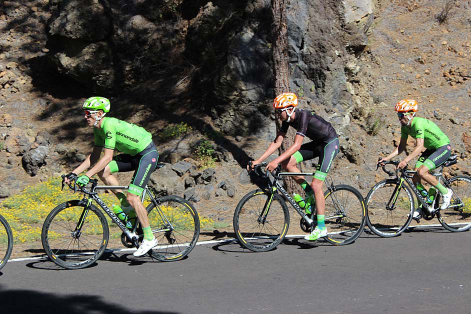 The riders start to separate on the climb up Mt Teide