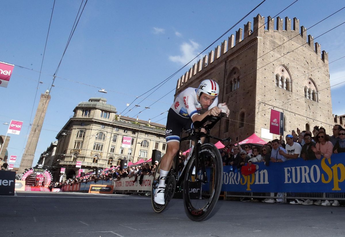 Hour Record holder Victor Campenaerts (Lotto-Soudal) out on course
